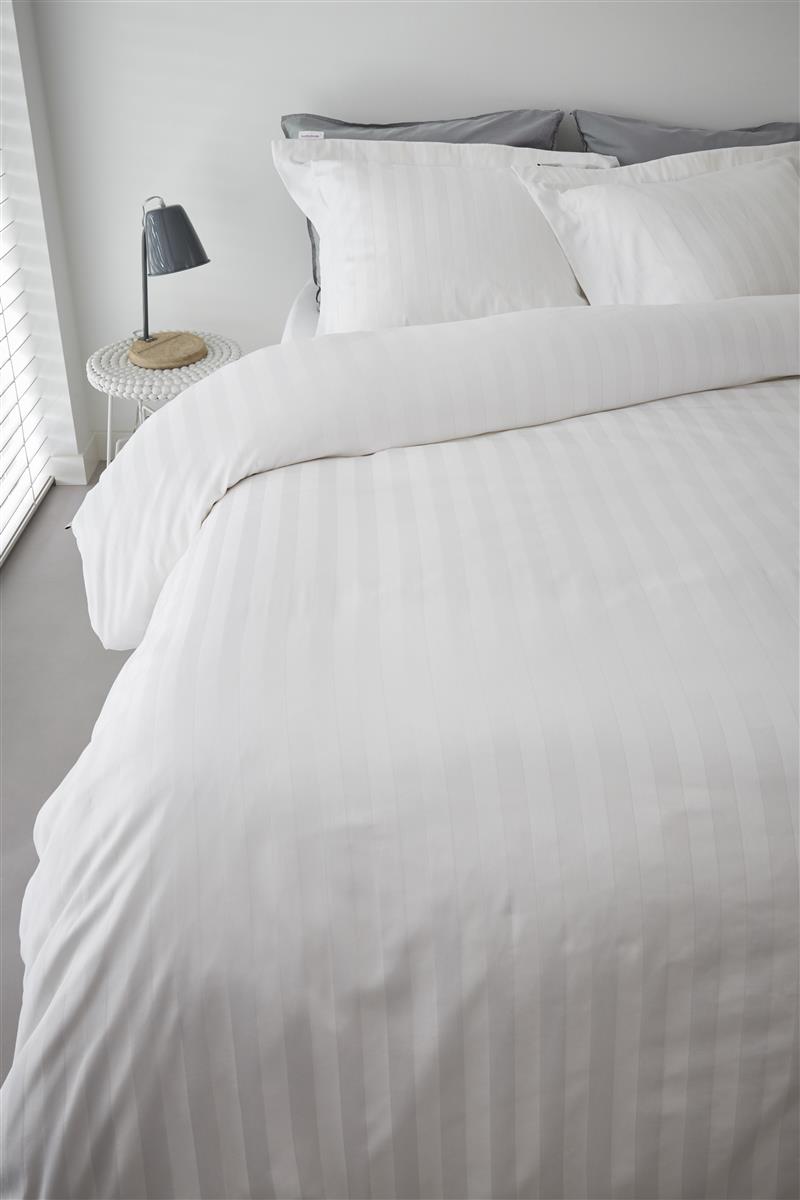 Beddinghouse Shine Pillowcase - White