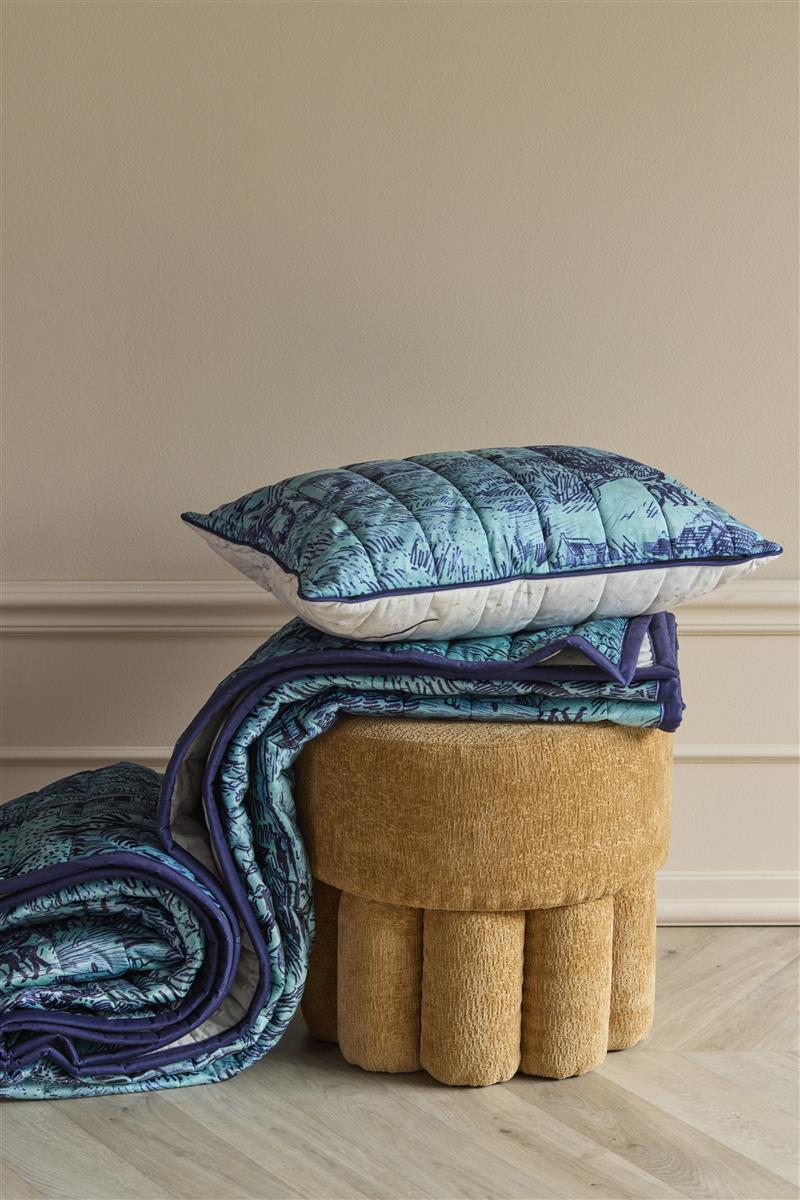 Beddinghouse x Van Gogh Museum Champ de Ble Throw Blankets - Blue