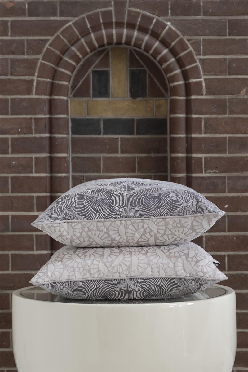 MOOOI Techno Bee Square Zierkissen - Hellviolett