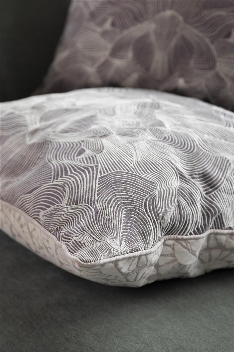 MOOOI Techno Bee Square Zierkissen - Hellviolett