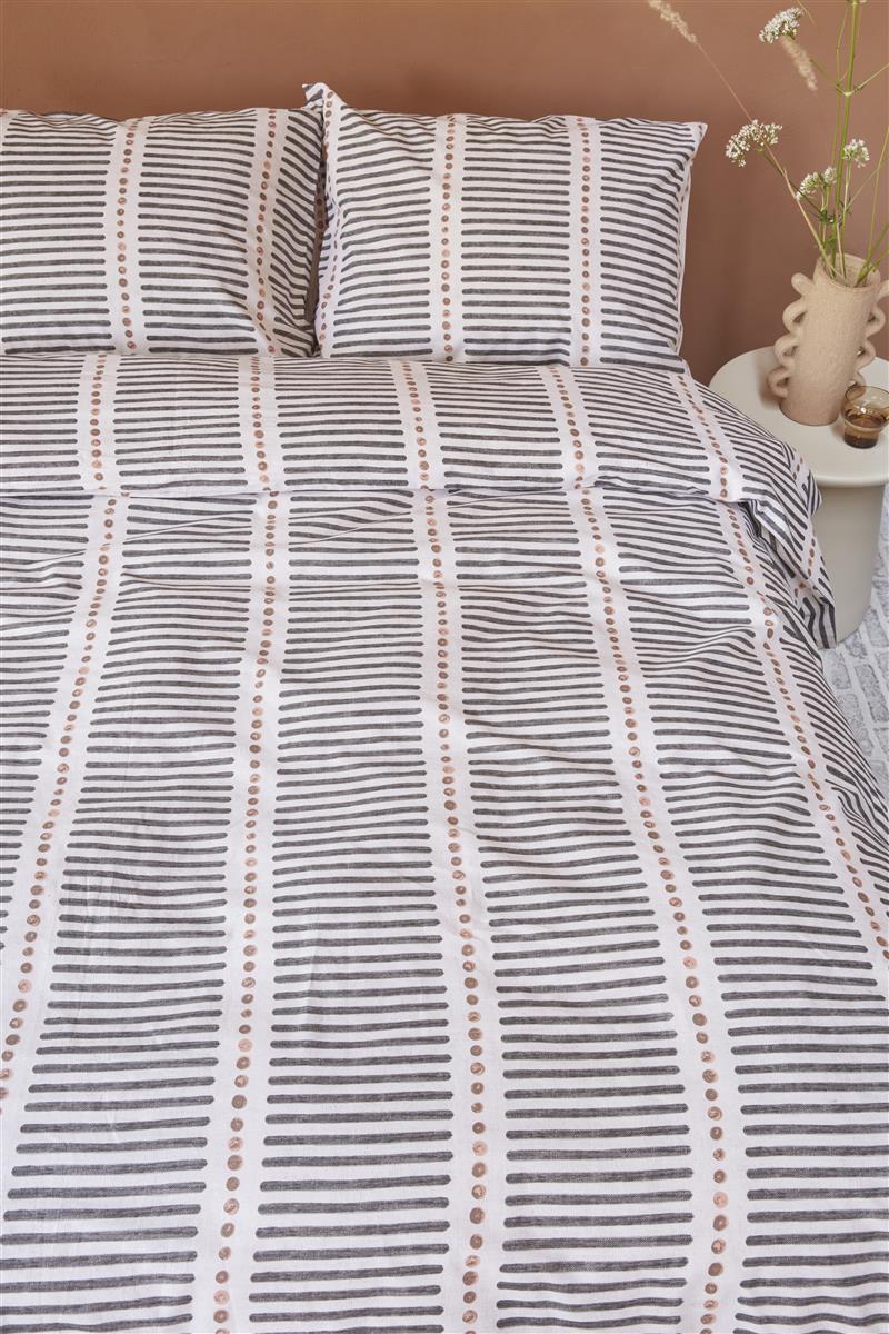 vtwonen Stip and Stripe bed linen - Blush