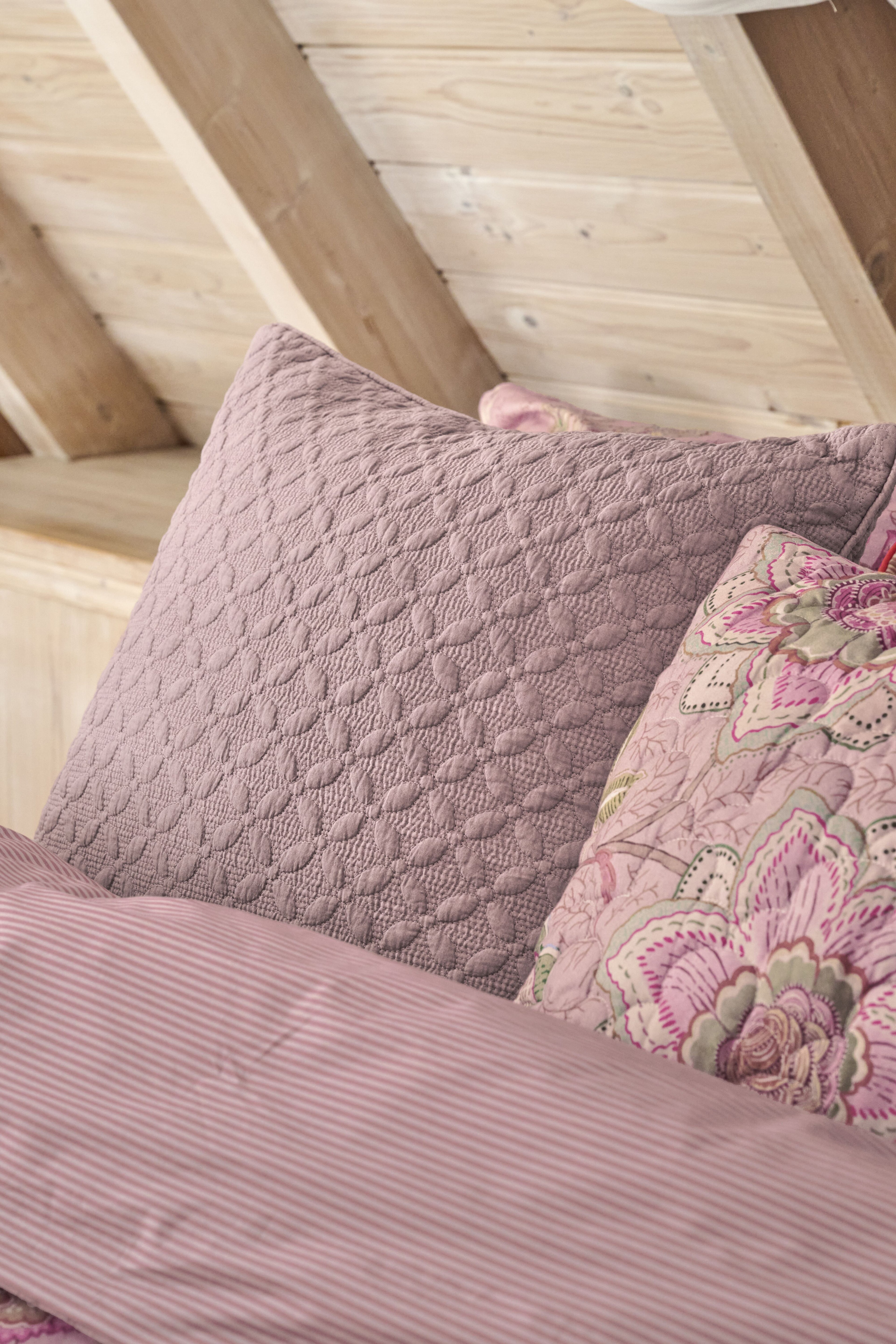 Pip Studio Yuna Kissen - Rosa