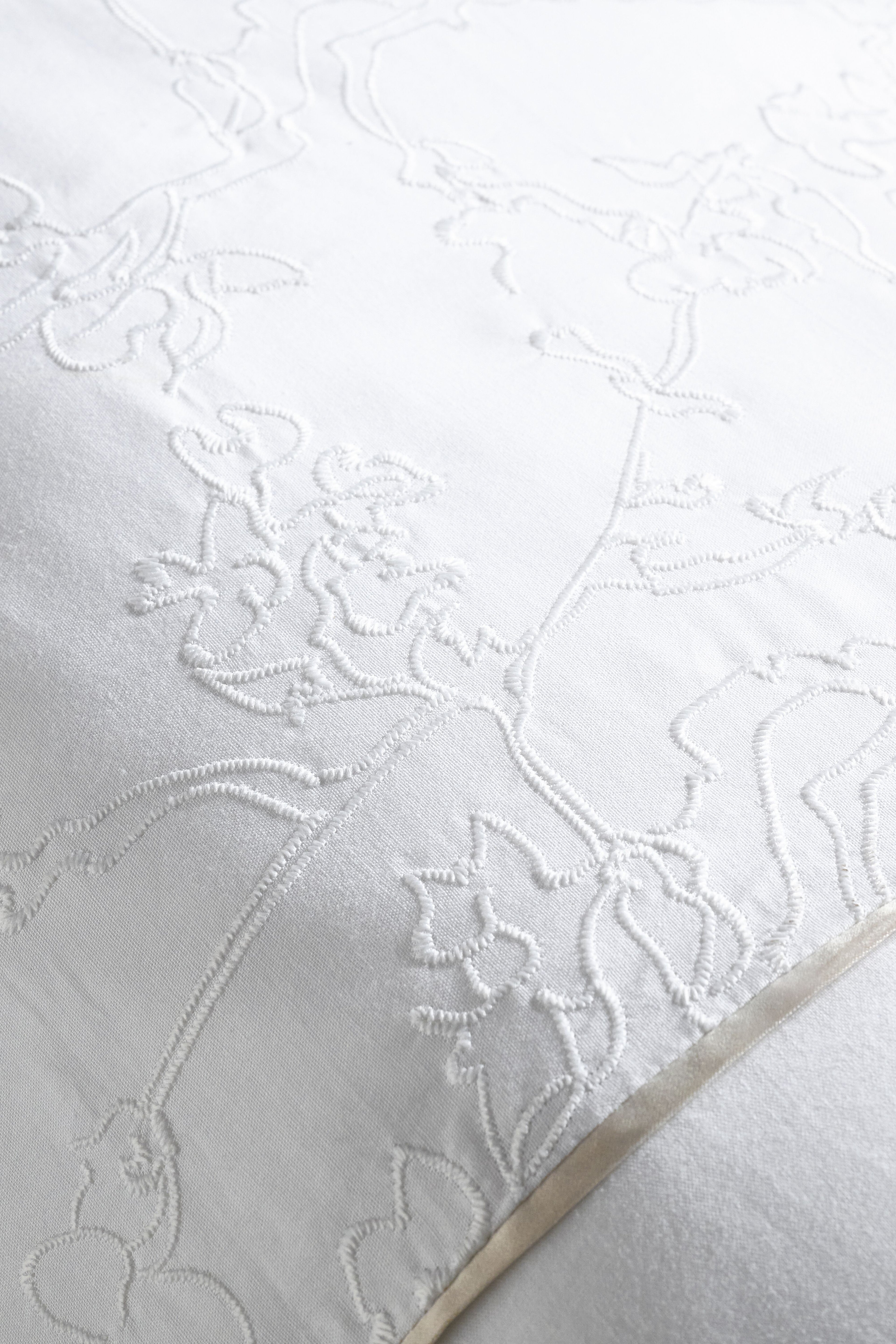 Beddinghouse x Van Gogh Museum Broderie Fleurie Bettwäsche - Weiß