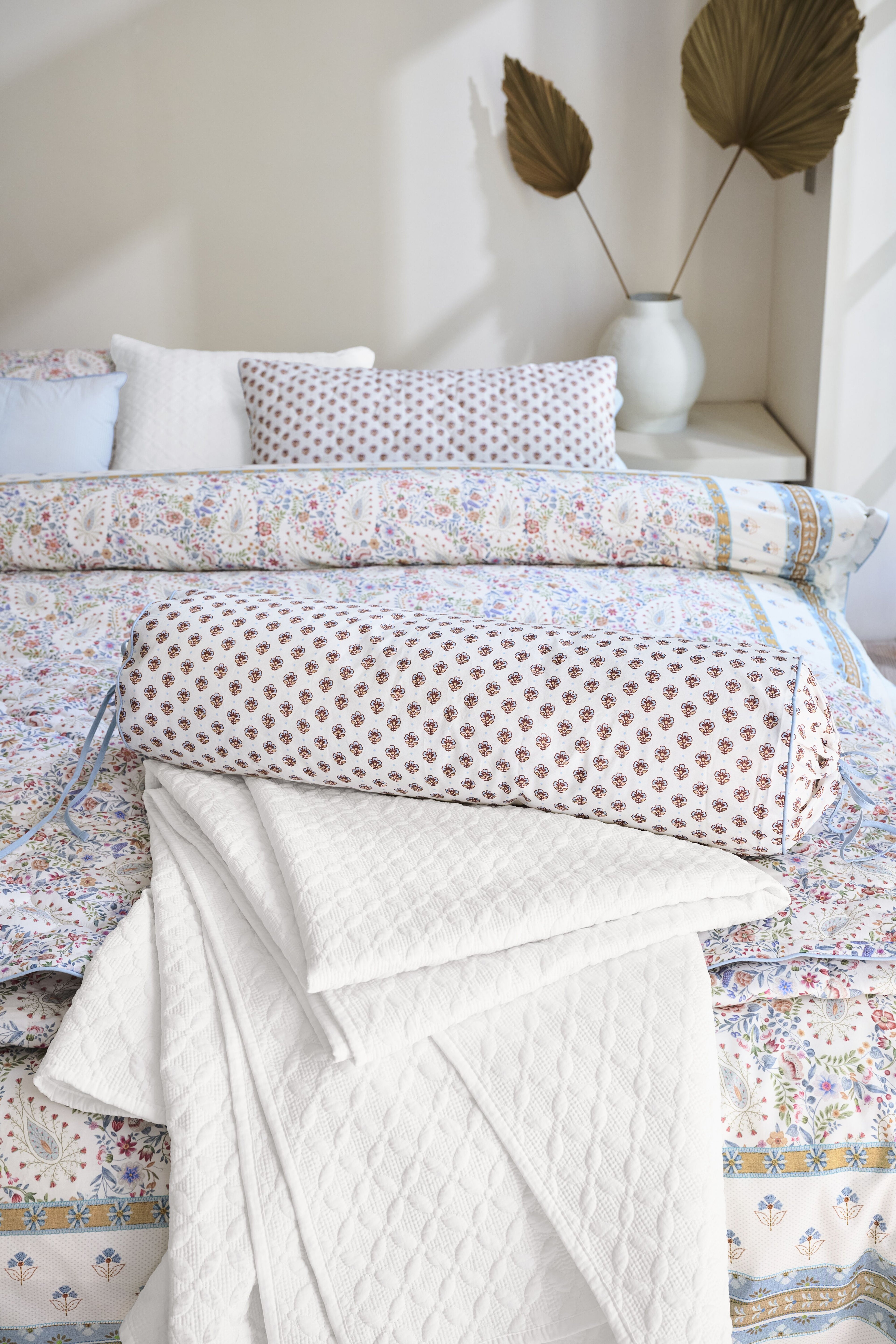 Pip Studio Jaipur Flower Kissen - Hellblau