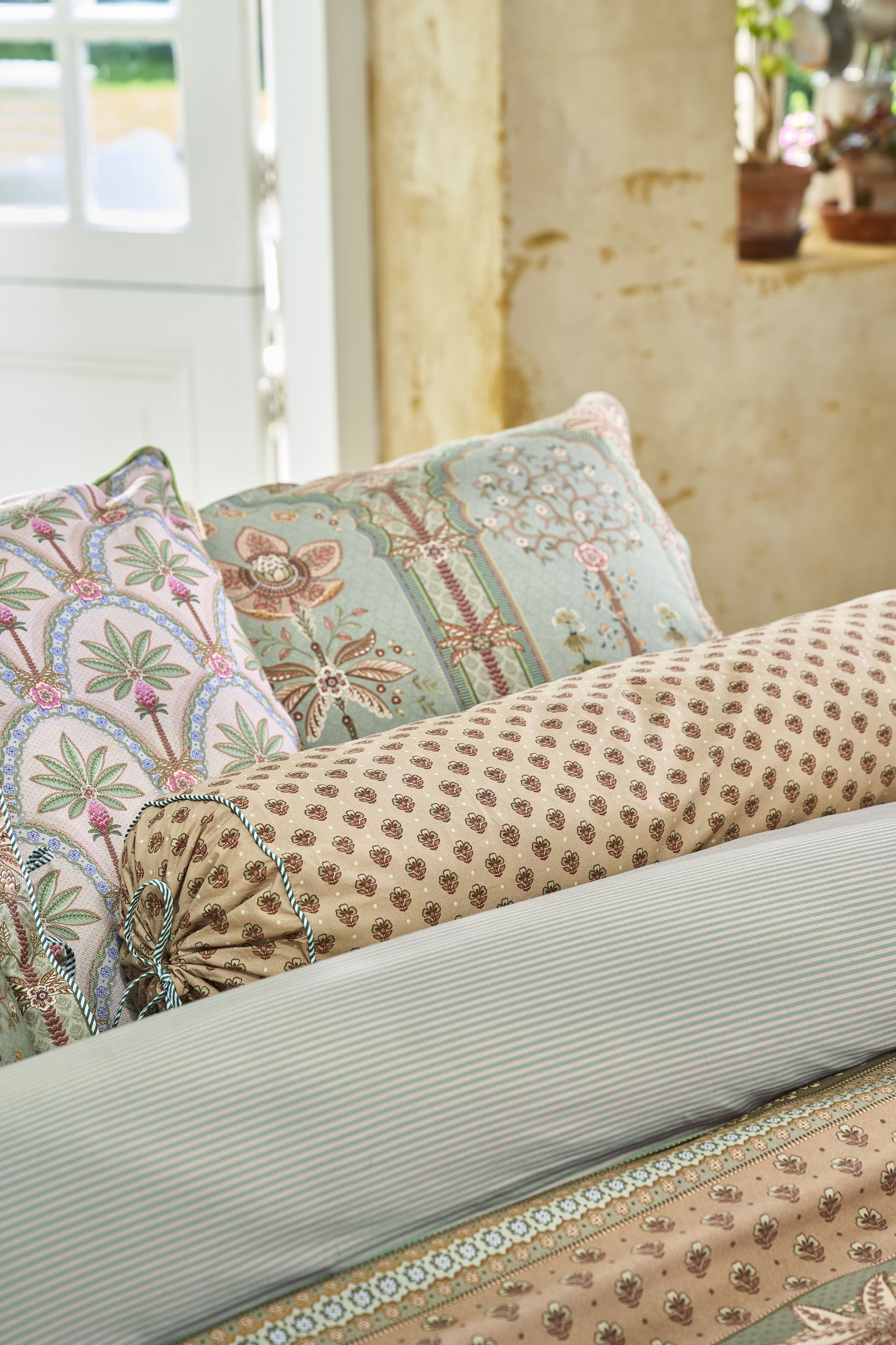 Pip Studio Jaipur Flower Kissen - Grün