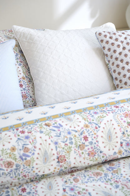 Pip Studio Kairi Bloom Kissen - Hellblau