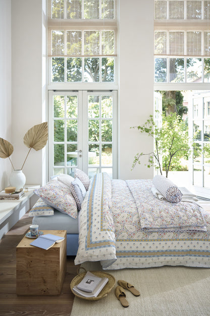 Pip Studio Kairi Bloom Kissen - Hellblau
