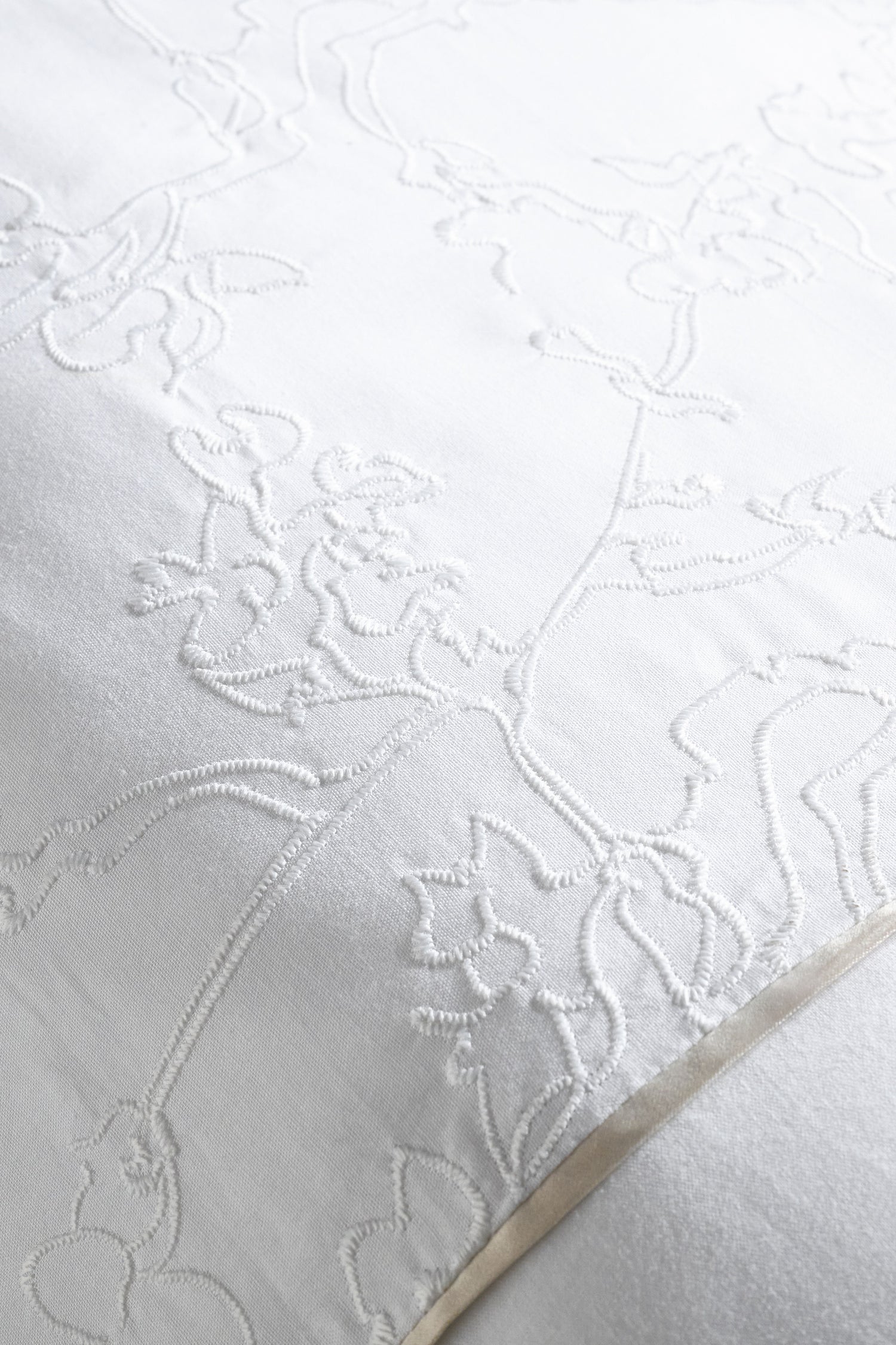Beddinghouse x Van Gogh Museum Broderie Fleurie Bettwäsche - Weiß