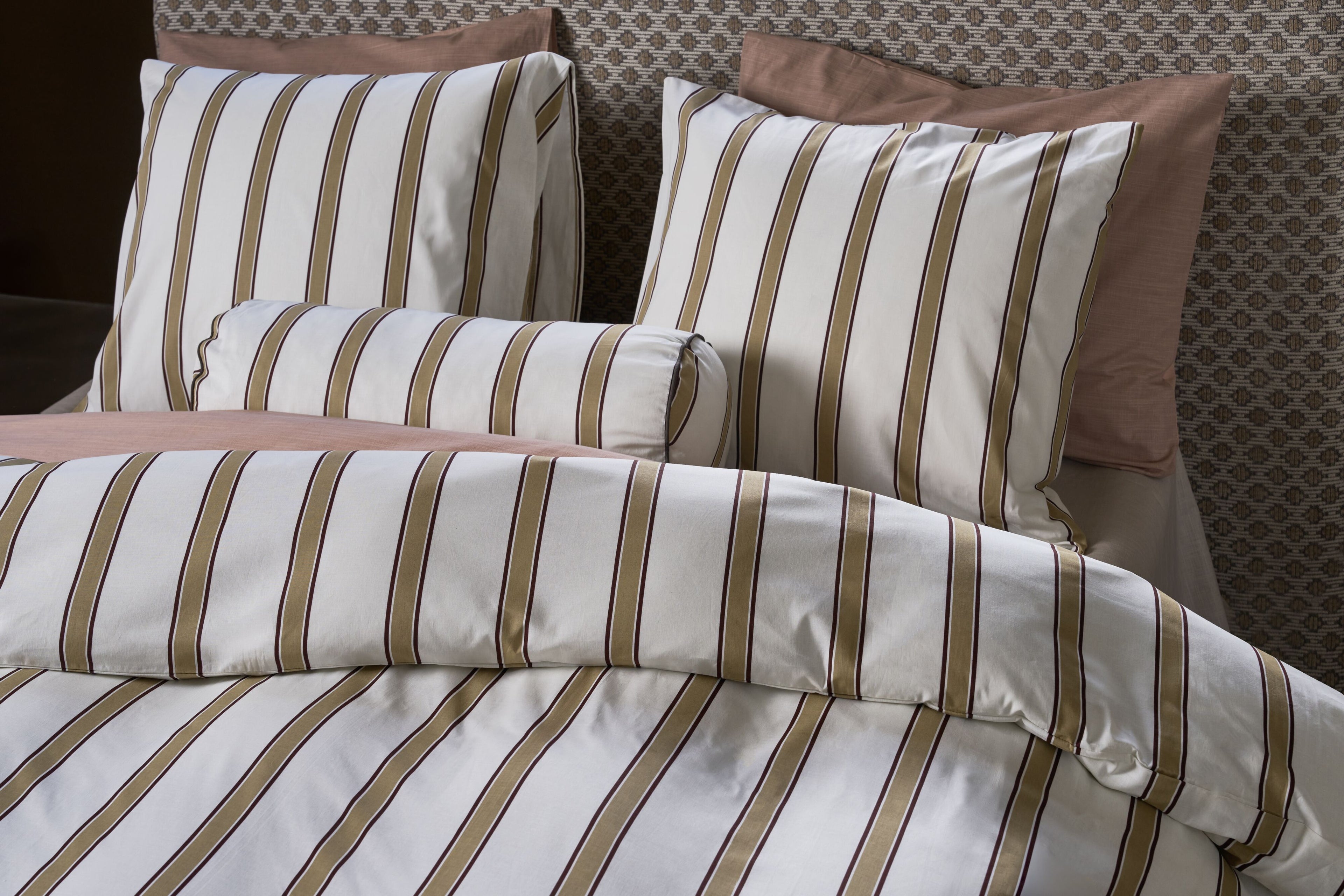vtwonen Fun Stripe Round Kissen - Sand