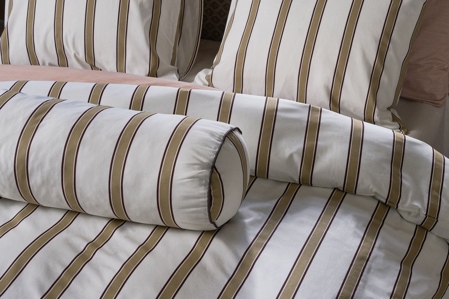 vtwonen Fun Stripe Round Kissen - Sand