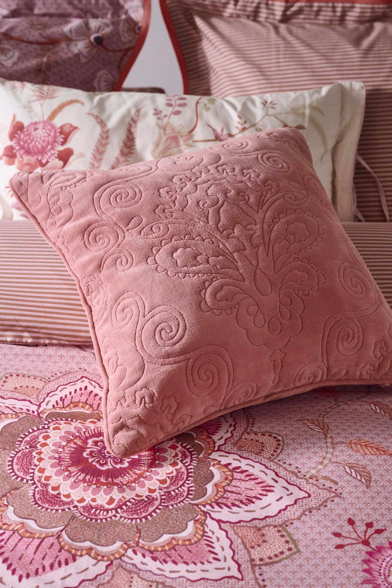 Pip Studio Quilty Piped Kissen - Rosa